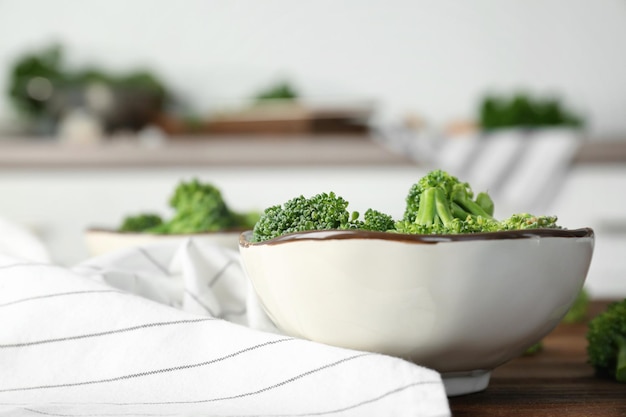 Miska sałatki z ziołami